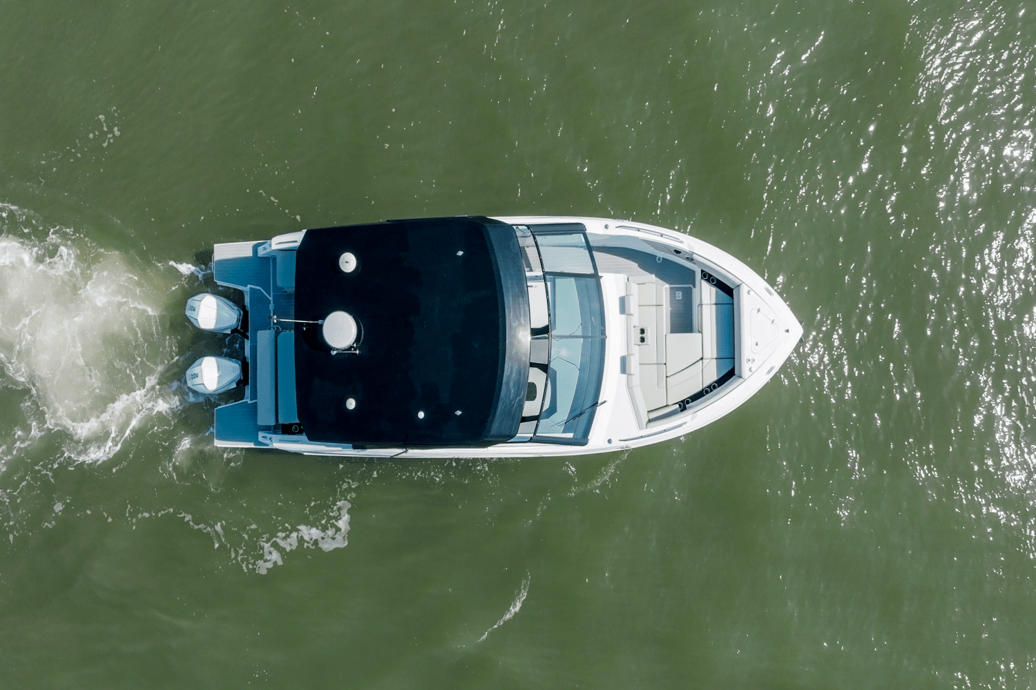 2026 Cruisers Yachts 34 GLS Outboard Image Thumbnail #32