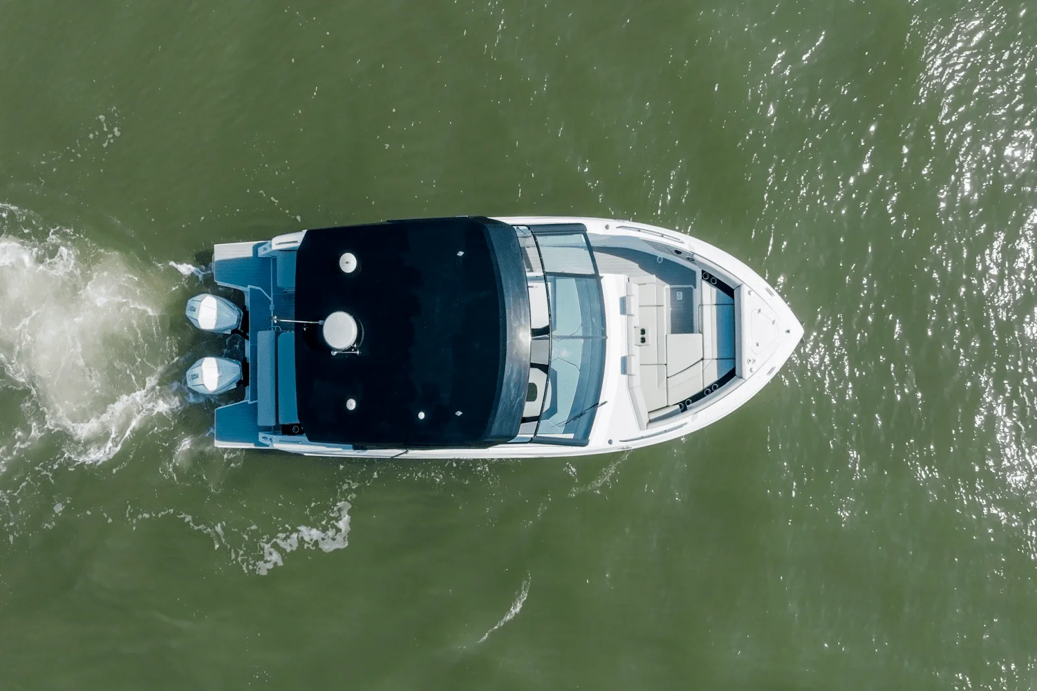 2026 Cruisers Yachts 34 GLS Outboard Image Thumbnail #32