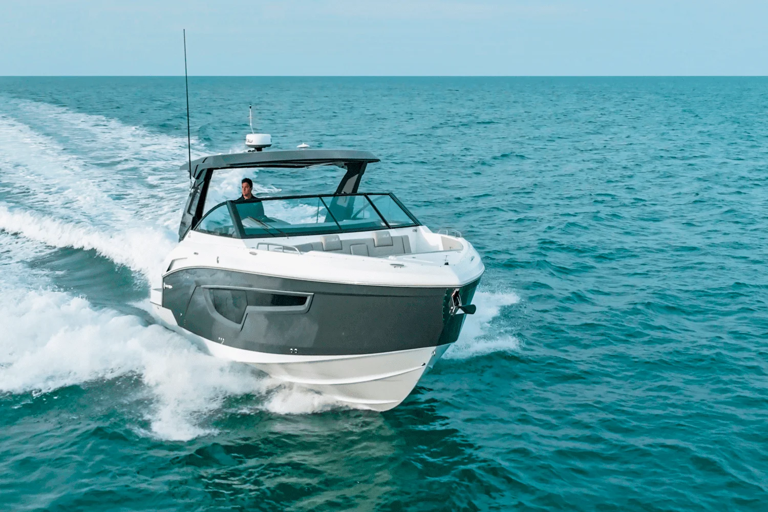 2026 Cruisers Yachts 34 GLS Outboard Image Thumbnail #50