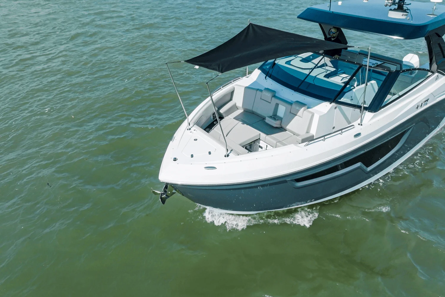 2026 Cruisers Yachts 34 GLS Outboard Image Thumbnail #27