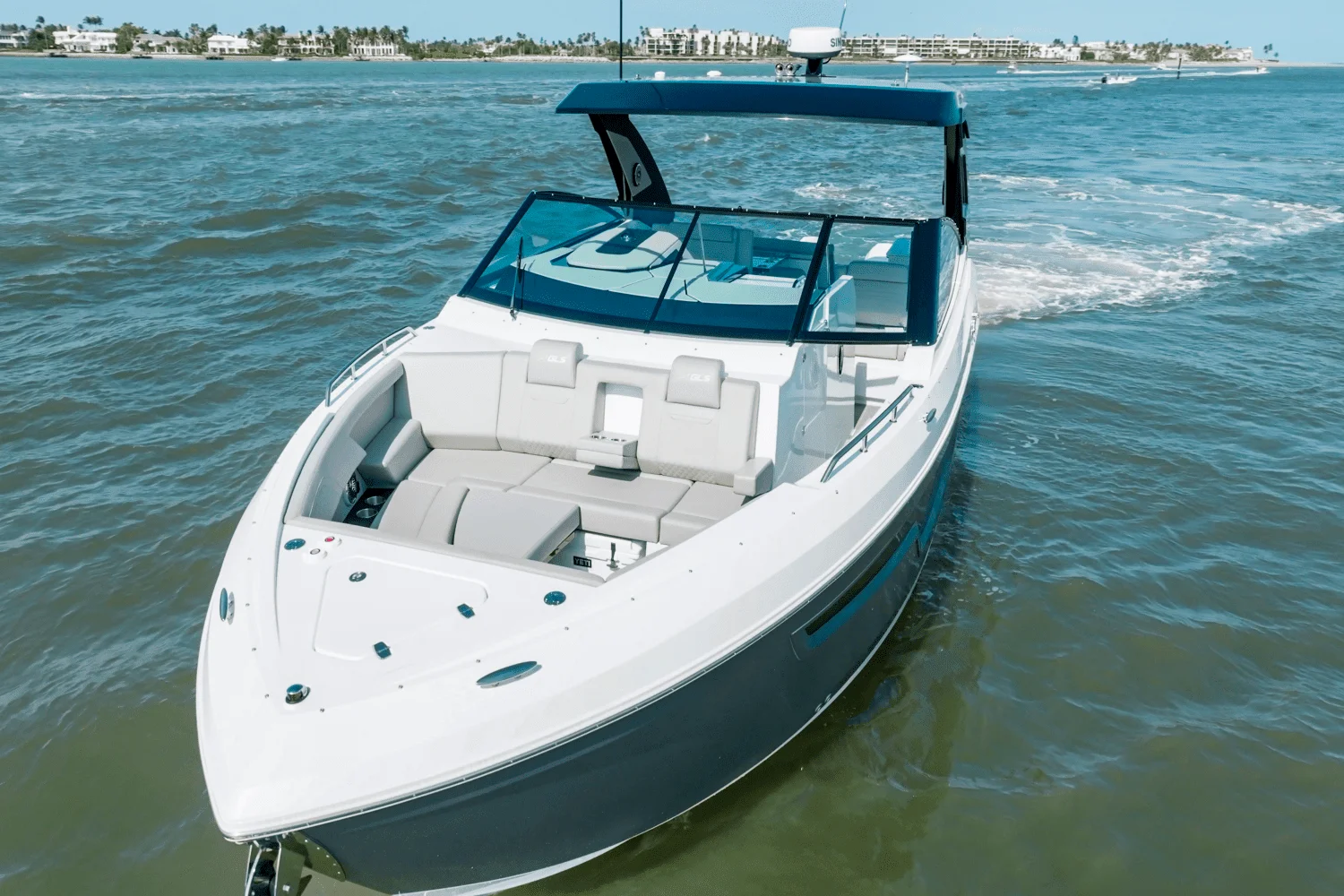 2026 Cruisers Yachts 34 GLS Outboard Image Thumbnail #40