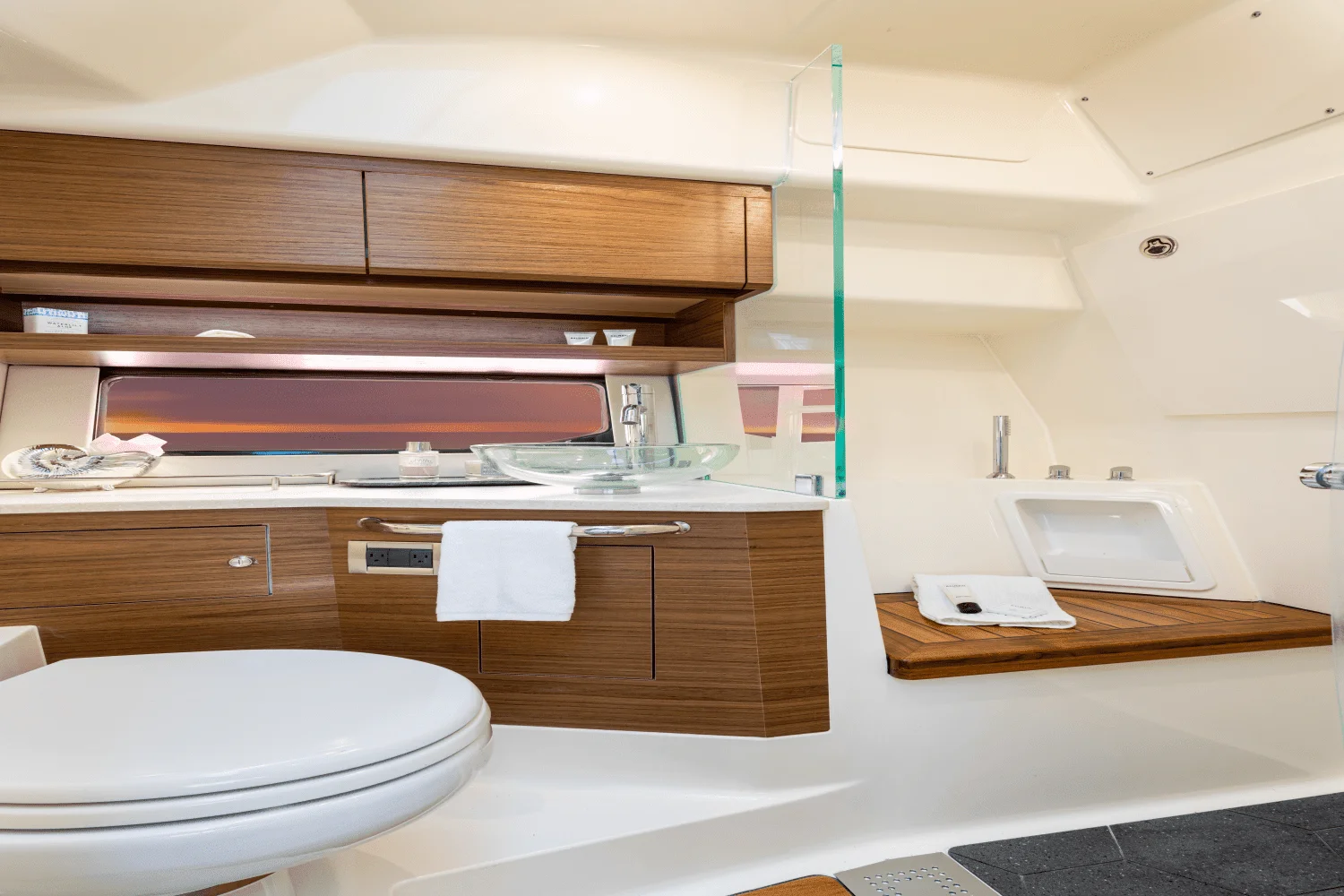 2026 Boston Whaler 365 Conquest Image Thumbnail #93