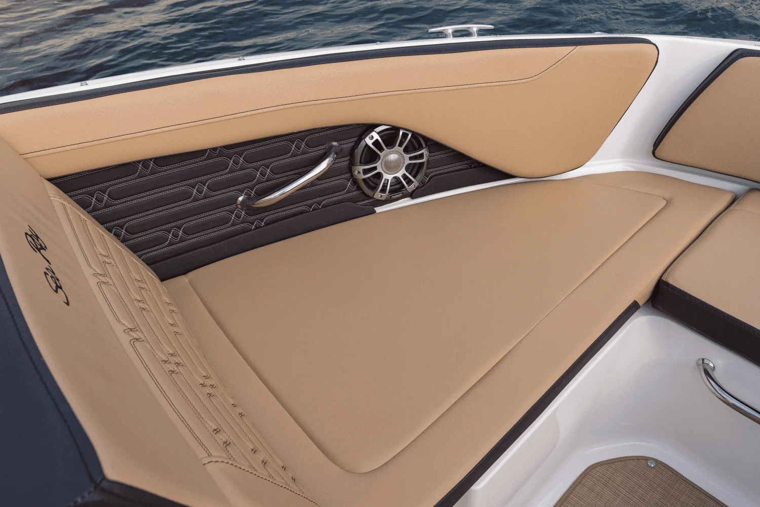 2026 Sea Ray SPX 190 Outboard Image Thumbnail #7