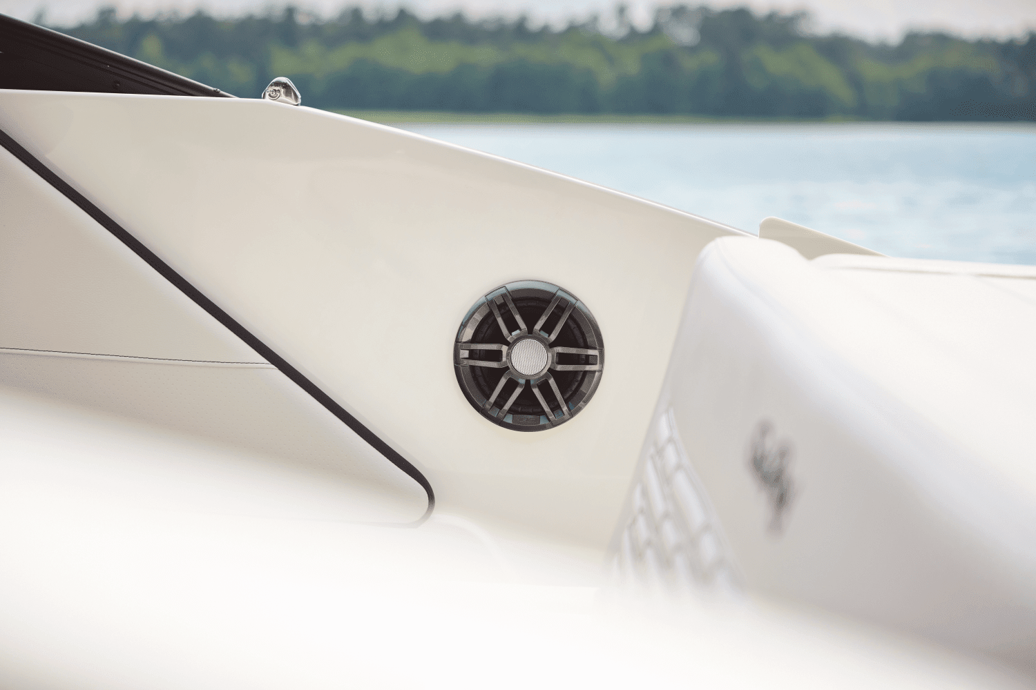 2025 Sea Ray SPX 190 Outboard Image Thumbnail #26