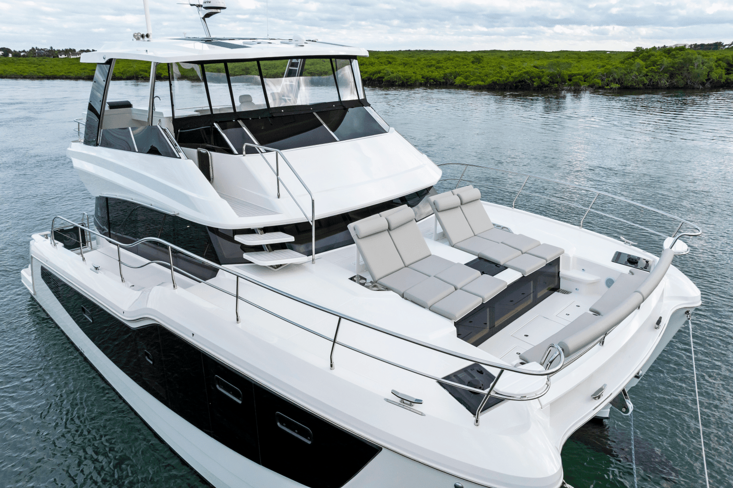 2026 Aquila
                                                             50 Yacht Image Thumbnail #7