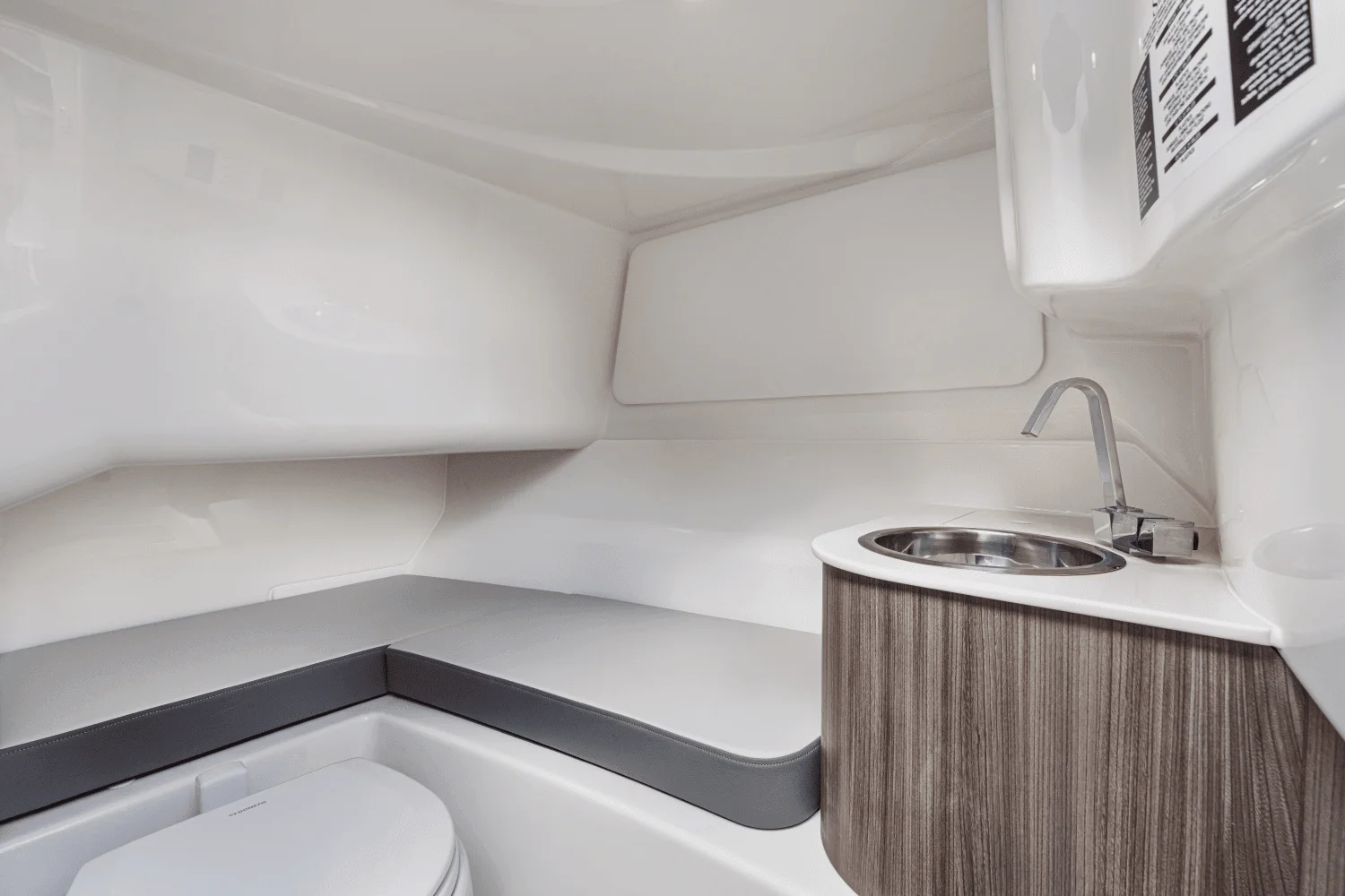 2026 Sea Ray SDX 250 Image Thumbnail #50