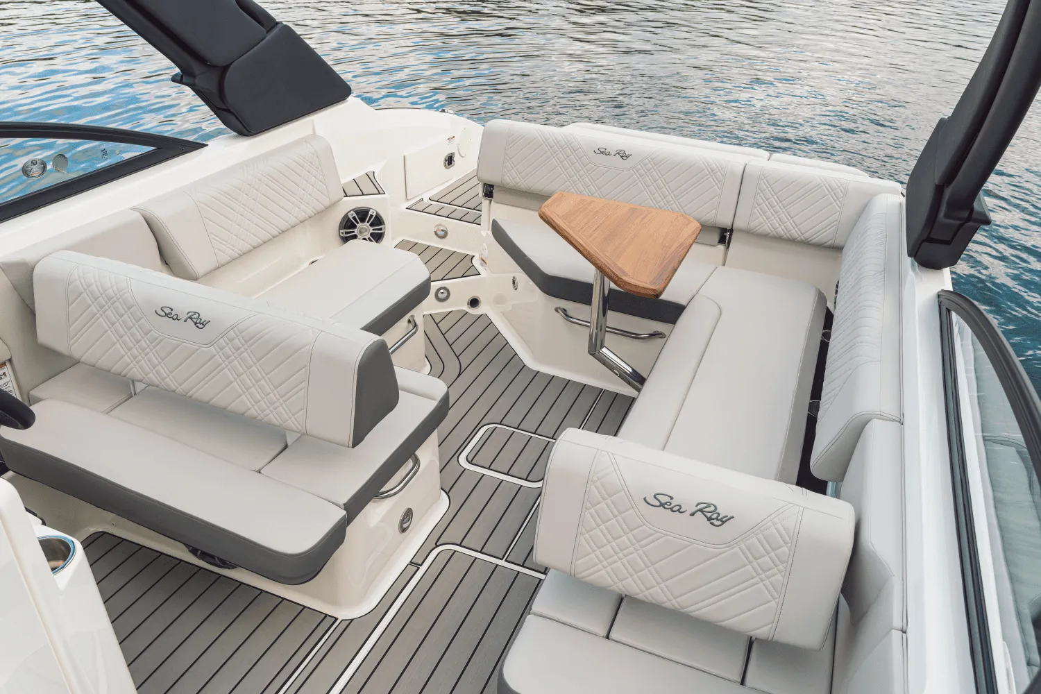 2026 Sea Ray SDX 250 Image Thumbnail #42