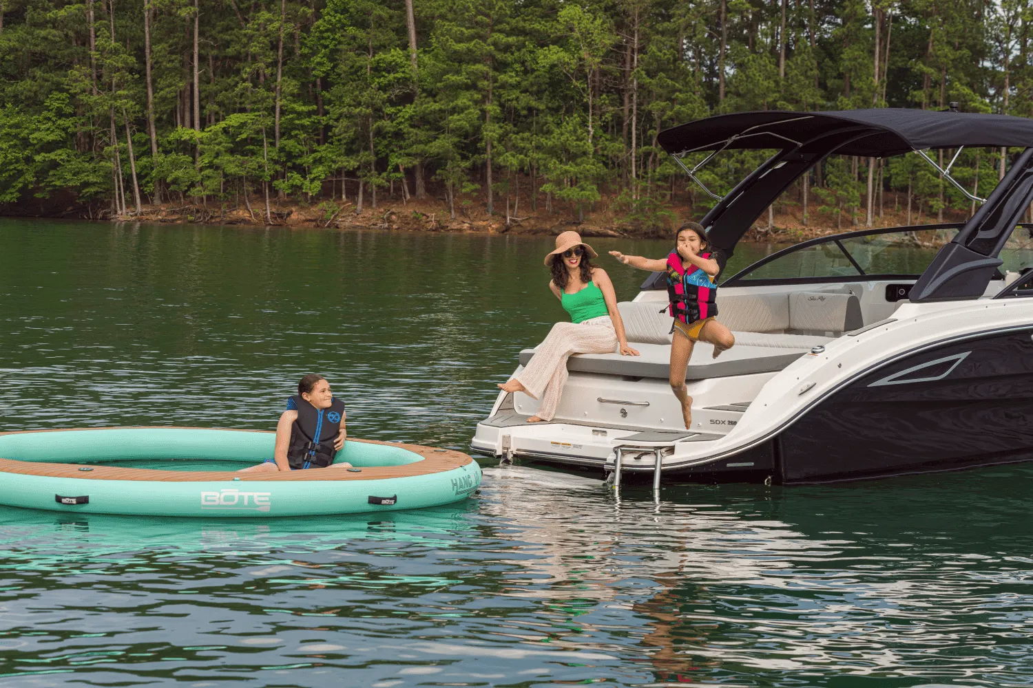 2026 Sea Ray SDX 250 Image Thumbnail #63