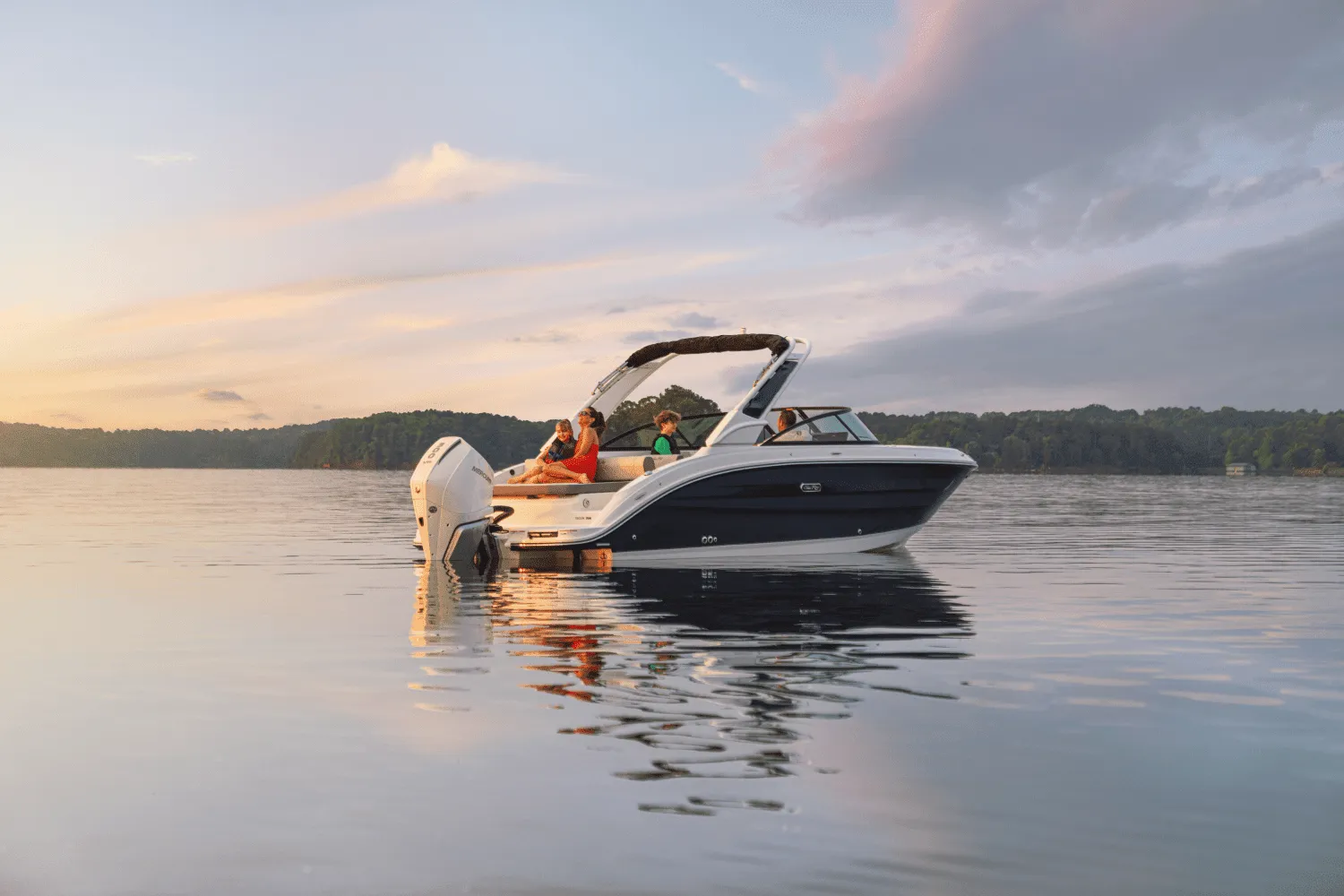 2026 Sea Ray SDX 250 Outboard Image Thumbnail #35