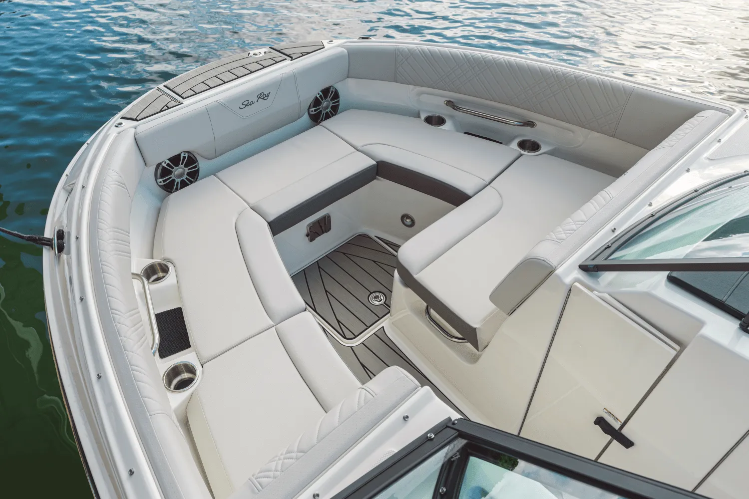 2026 Sea Ray SDX 250 Outboard Image Thumbnail #7