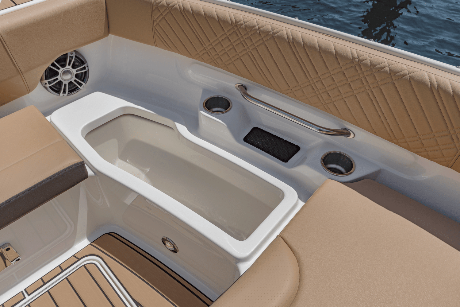 2025 Sea Ray SDX 270 Outboard Image Thumbnail #95