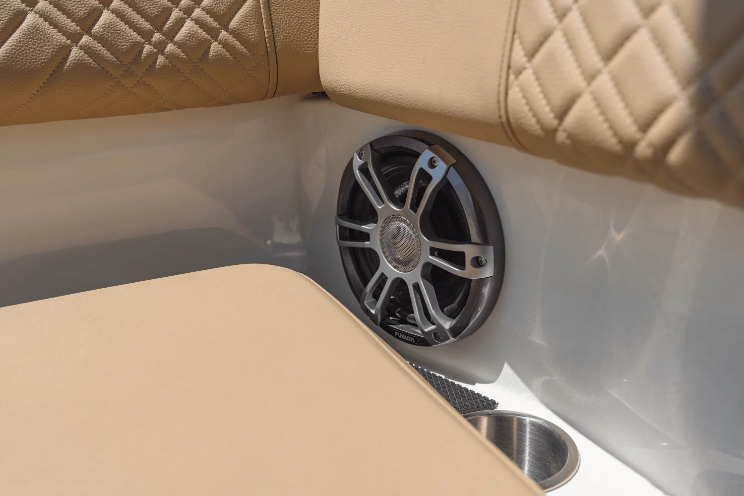 2025 Sea Ray SDX 270 Outboard Image Thumbnail #98