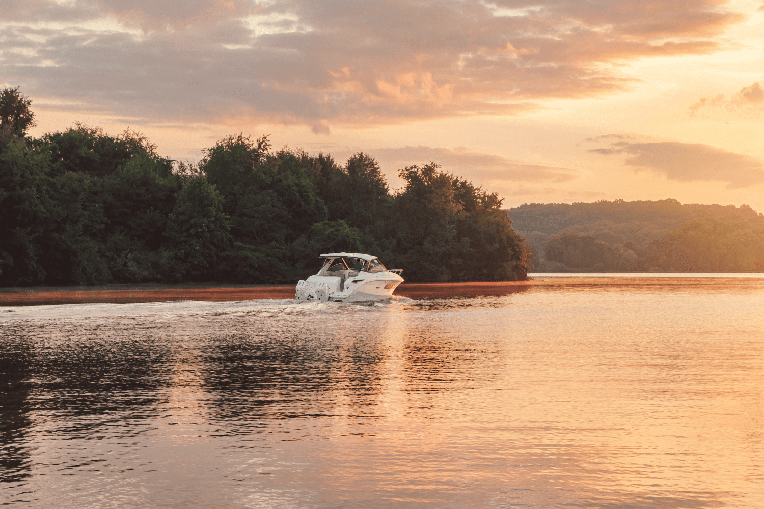 2025 Sea Ray Sundancer 320 Outboard Image Thumbnail #4