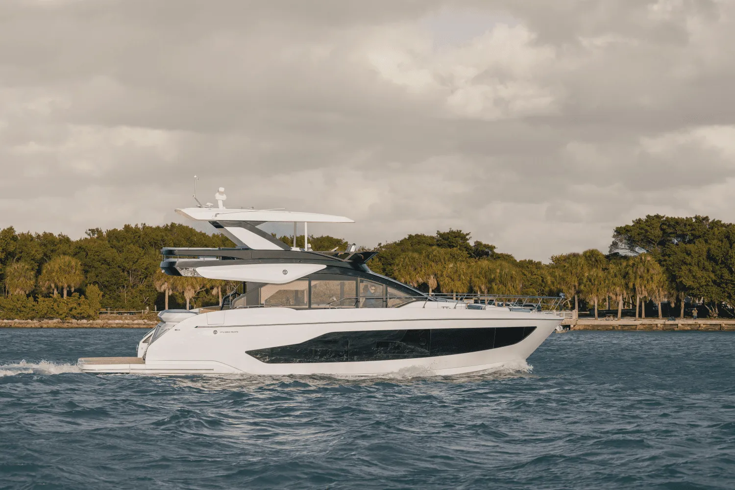 2025 Cruisers Yachts 57 FLY Image Thumbnail #31