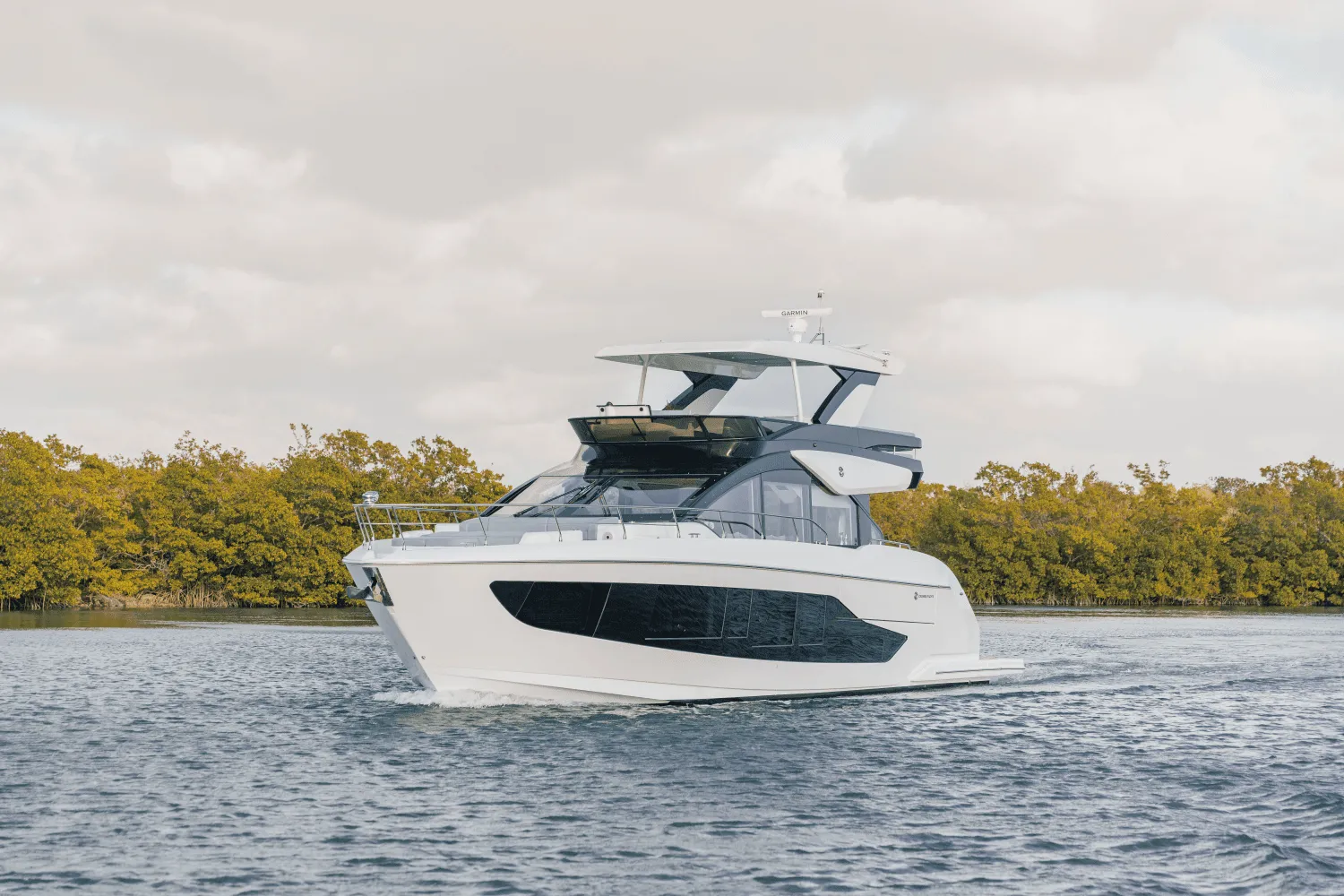 2025 Cruisers Yachts 57 FLY Image Thumbnail #29