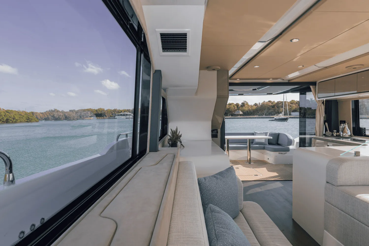 2025 Cruisers Yachts 57 FLY Image Thumbnail #74