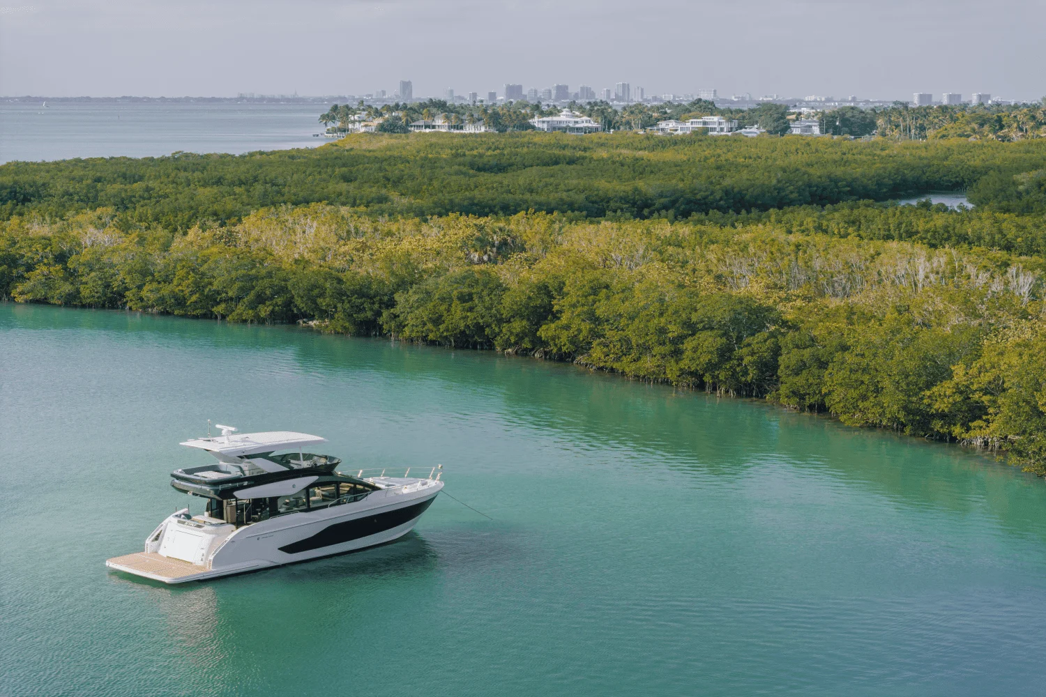 2026 Cruisers Yachts 57 FLY Image Thumbnail #2