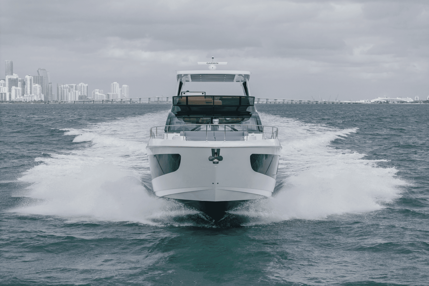 2026 Cruisers Yachts 57 FLY Image Thumbnail #6