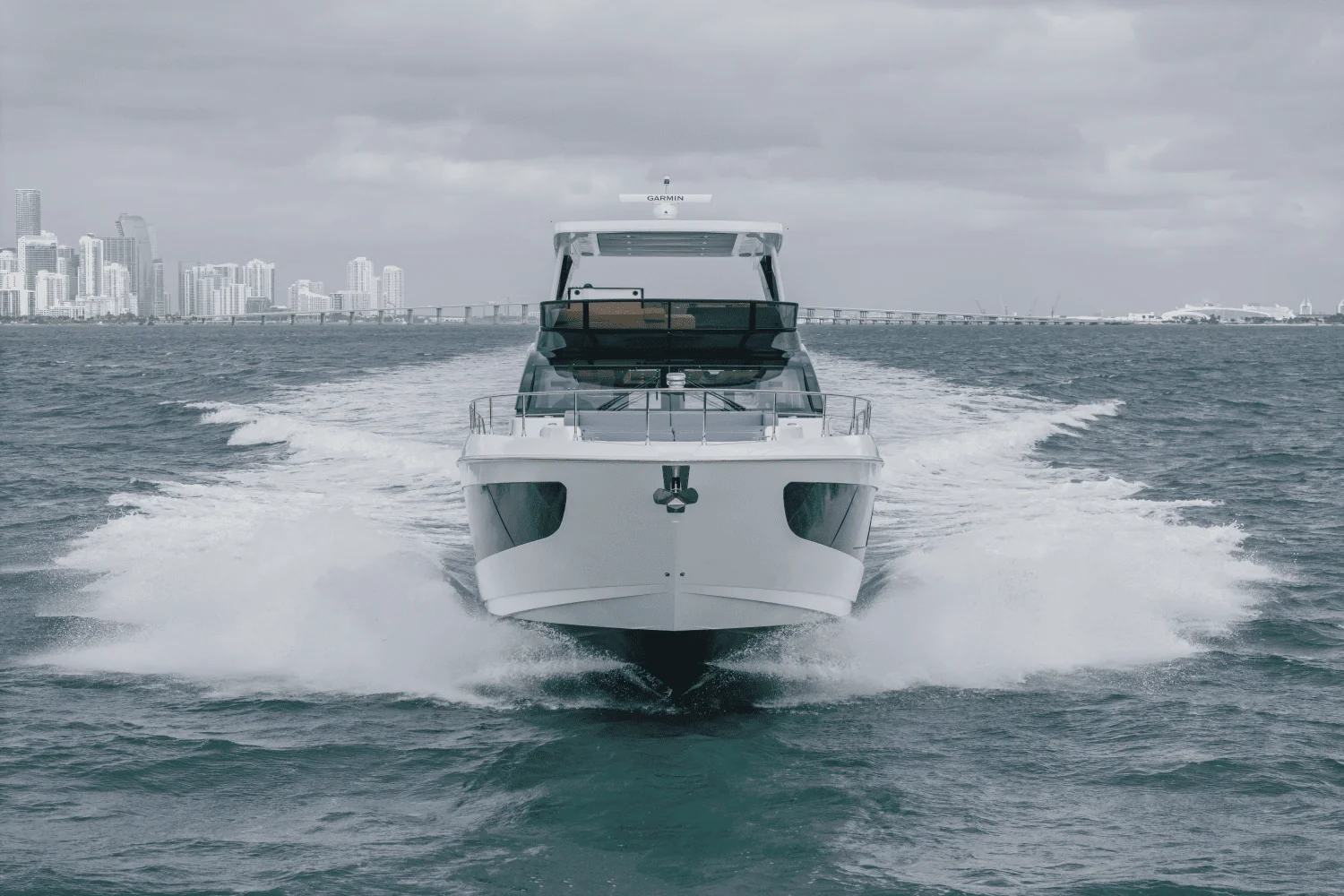 2026 Cruisers Yachts 57 FLY Image Thumbnail #6