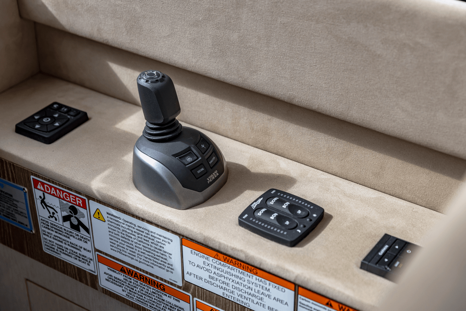 2026 Cruisers Yachts 57 FLY Image Thumbnail #72