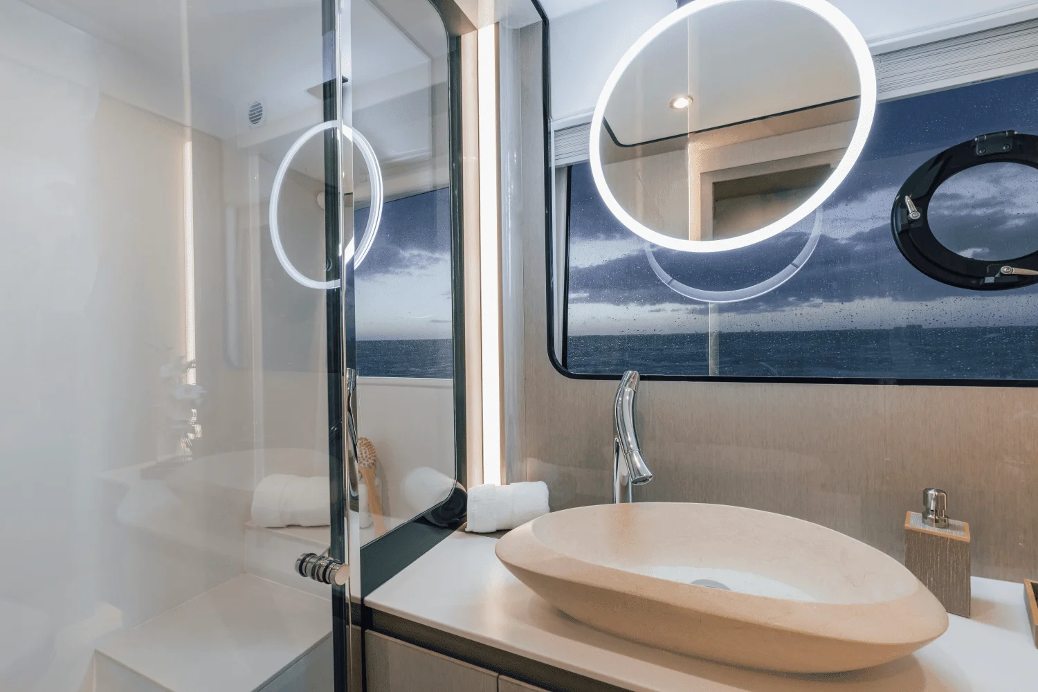 2026 Cruisers Yachts 57 FLY Image Thumbnail #89