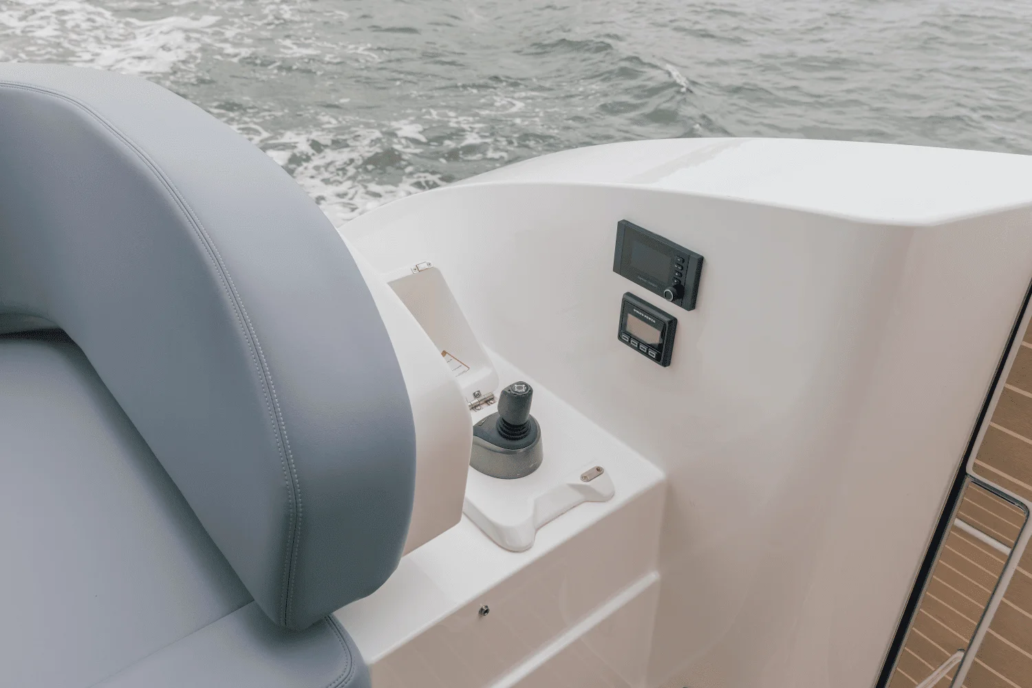 2026 Cruisers Yachts 57 FLY Image Thumbnail #23