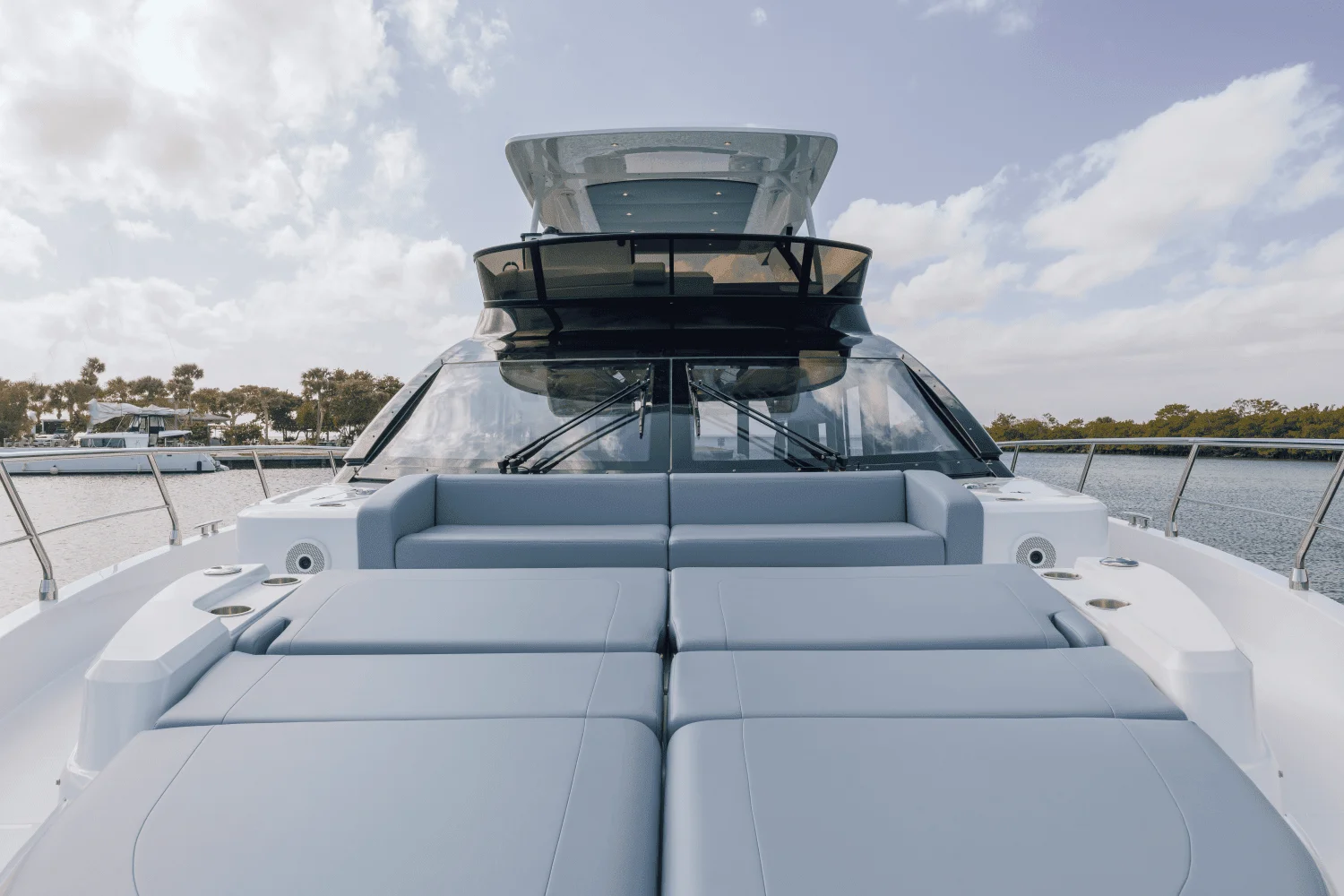 2026 Cruisers Yachts 57 FLY Image Thumbnail #54