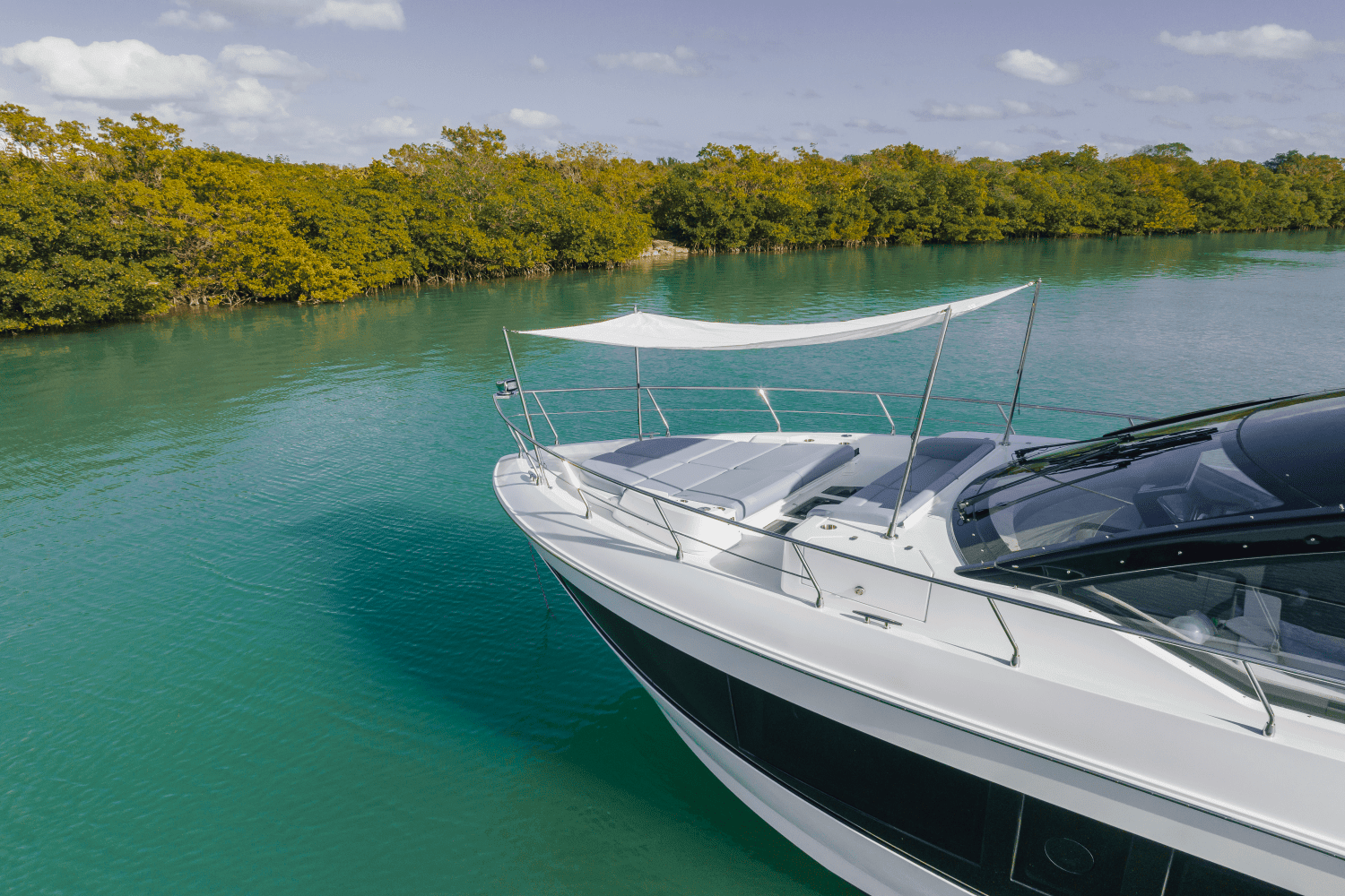 2026 Cruisers Yachts 57 FLY Image Thumbnail #21