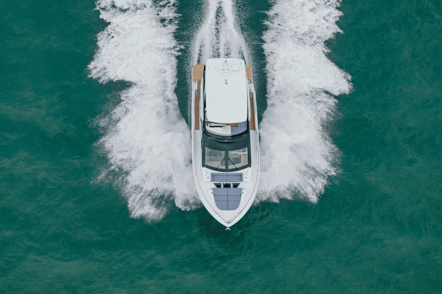 2026 Cruisers Yachts 57 FLY Image Thumbnail #3