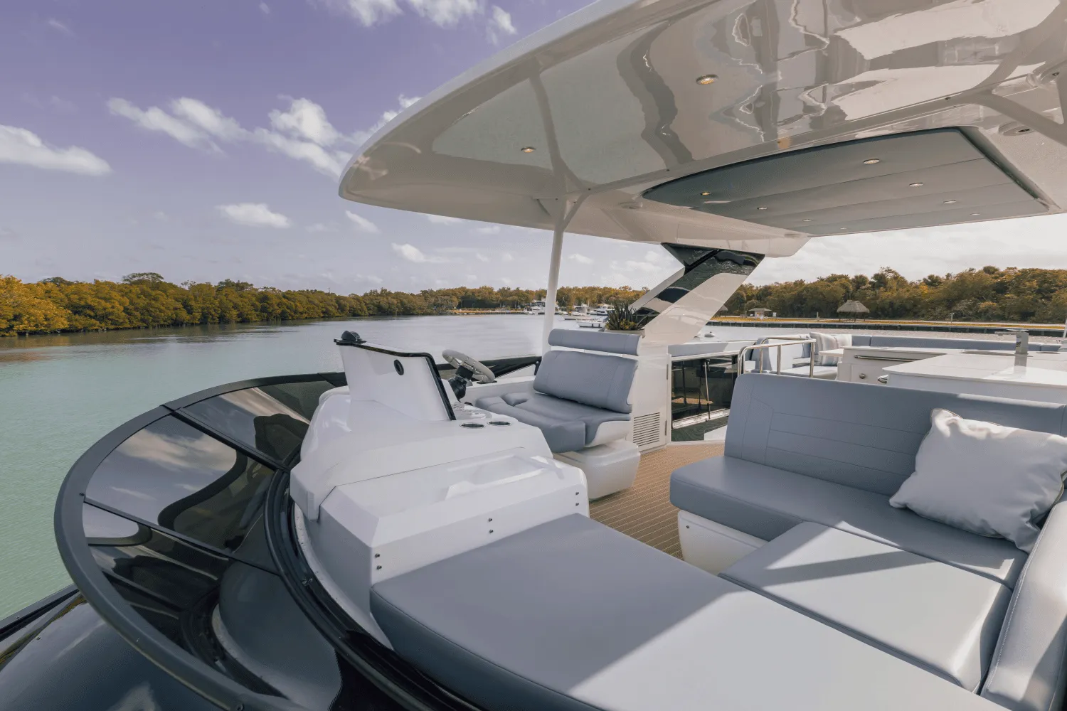 2025 Cruisers Yachts 57 FLY Image Thumbnail #46