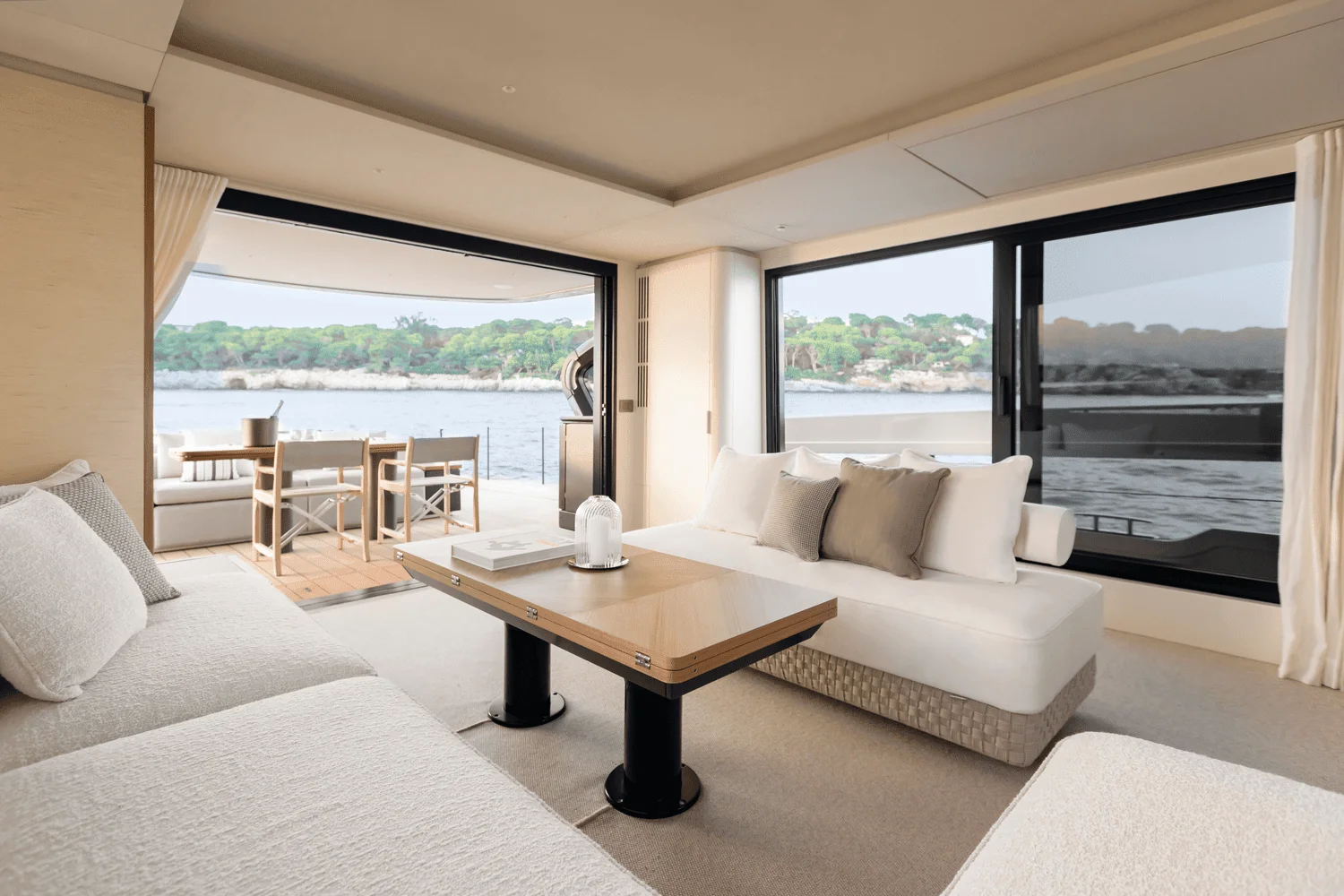 2026 Azimut Seadeck 7 Image Thumbnail #11