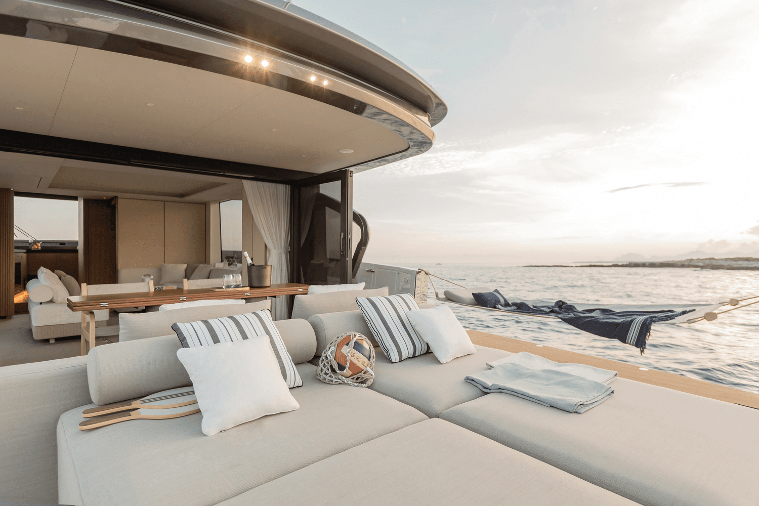 2026 Azimut Seadeck 7 Image Thumbnail #3