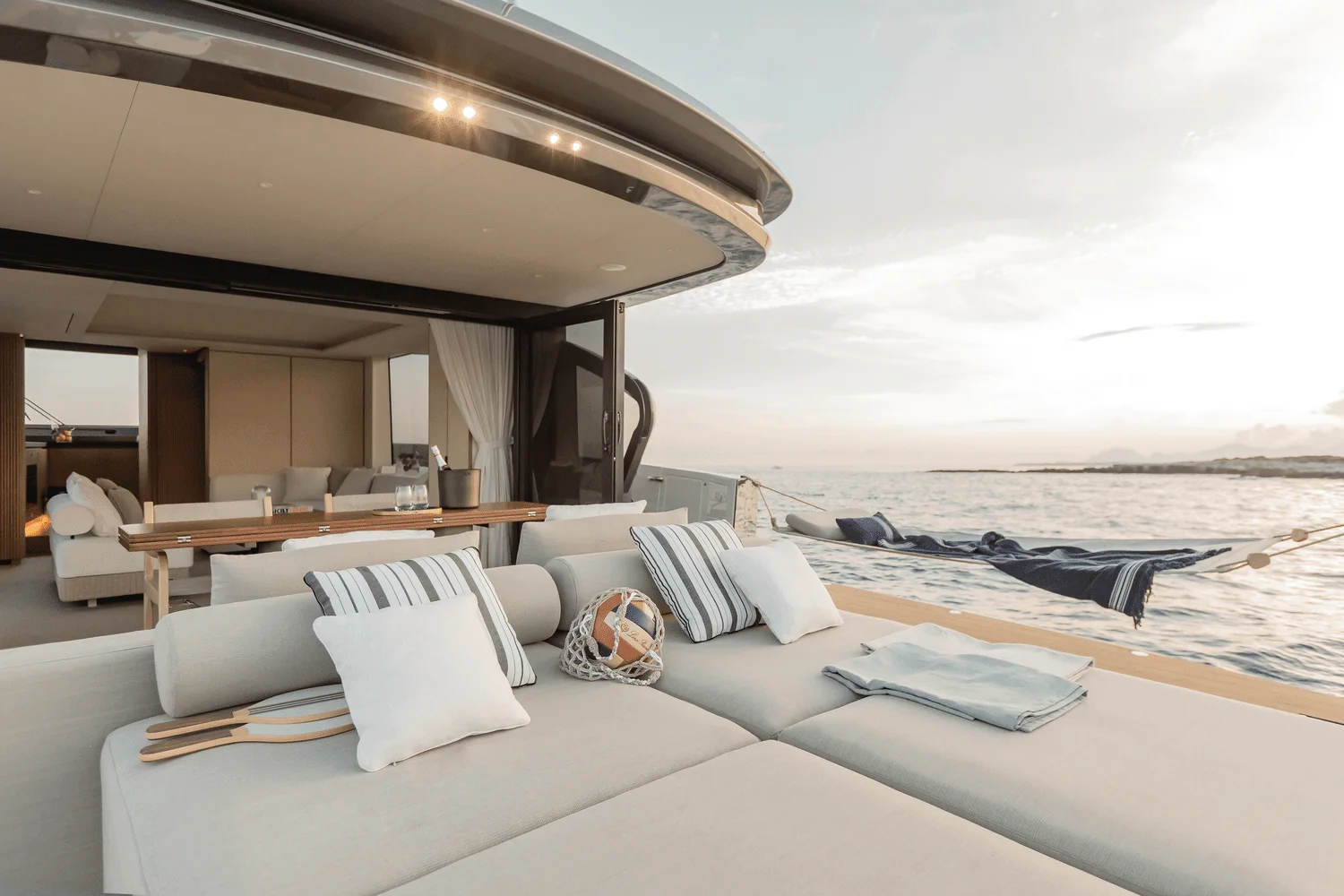 2026 Azimut Seadeck 7 Image Thumbnail #3