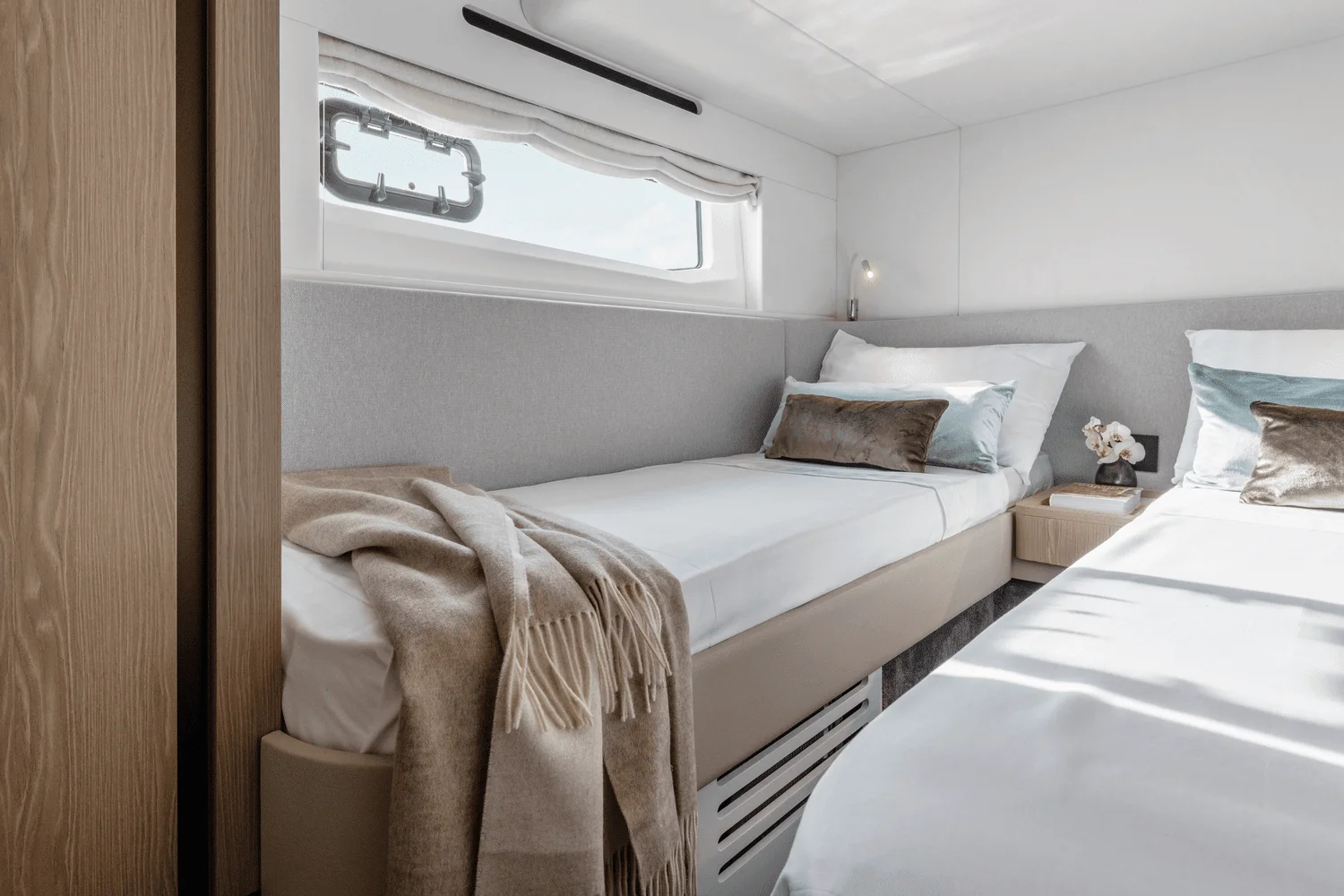 2026 Azimut Fly 53 Image Thumbnail #28