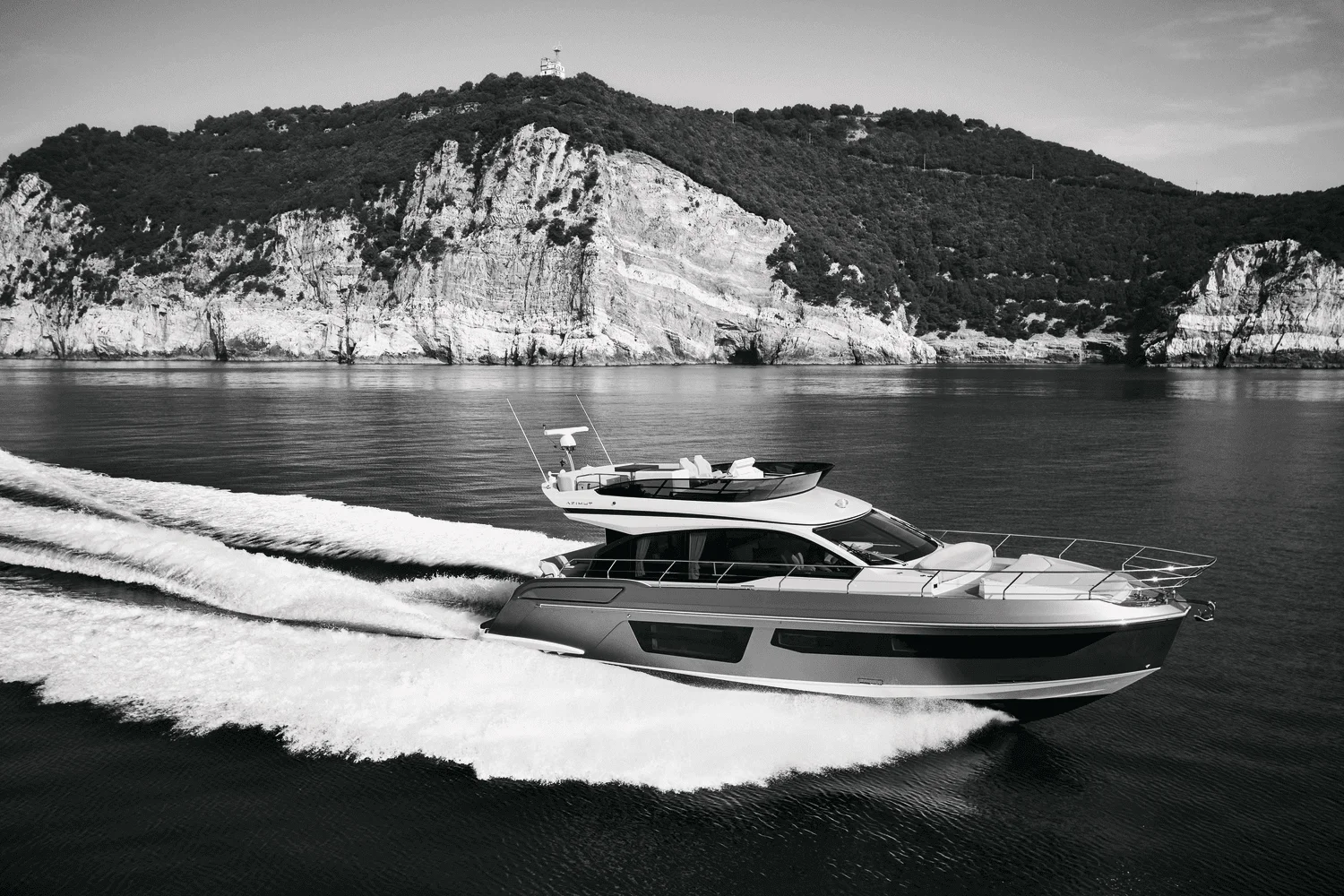 2026 Azimut Fly 53 Image Thumbnail #3
