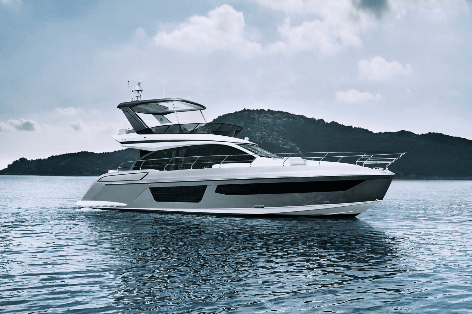 2025 Azimut Fly 53 Image Thumbnail #1