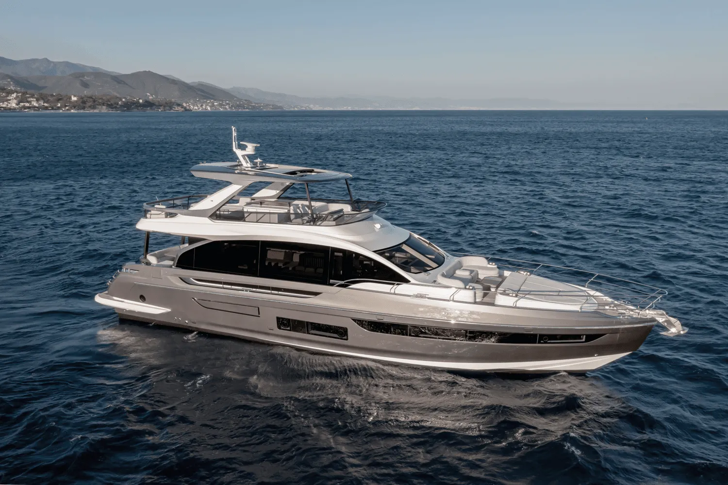 2025 Azimut Fly 72 Image Thumbnail #1