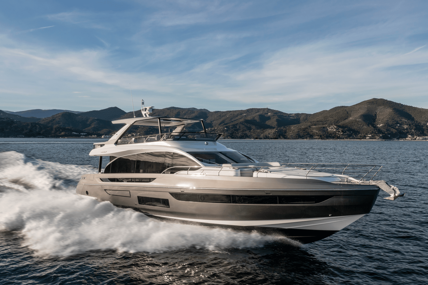 2025 Azimut
                                                             Fly 72 Image Thumbnail #6