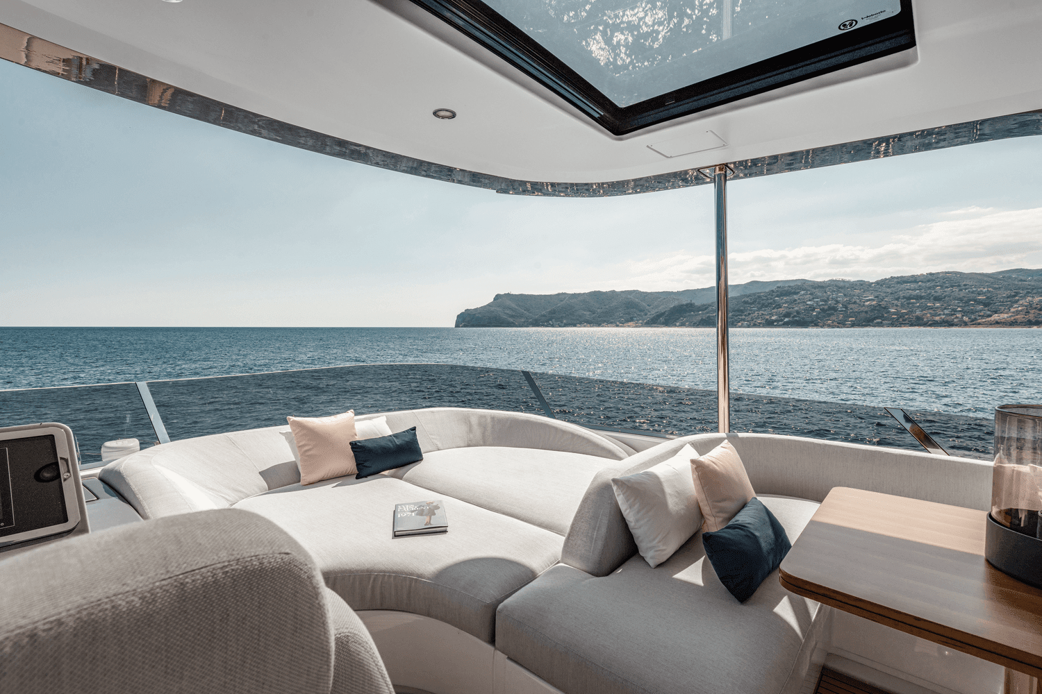 2025 Azimut
                                                             Fly 78 Image Thumbnail #9