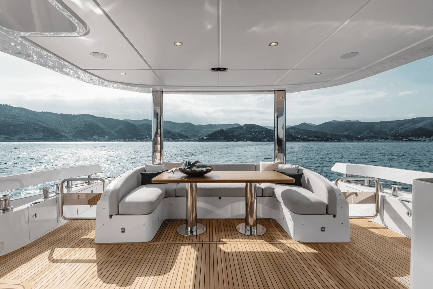 2026 Azimut Fly 78 Image Thumbnail #4
