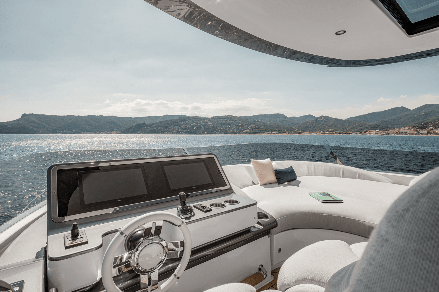 2025 Azimut
                                                             Fly 78 Image Thumbnail #10