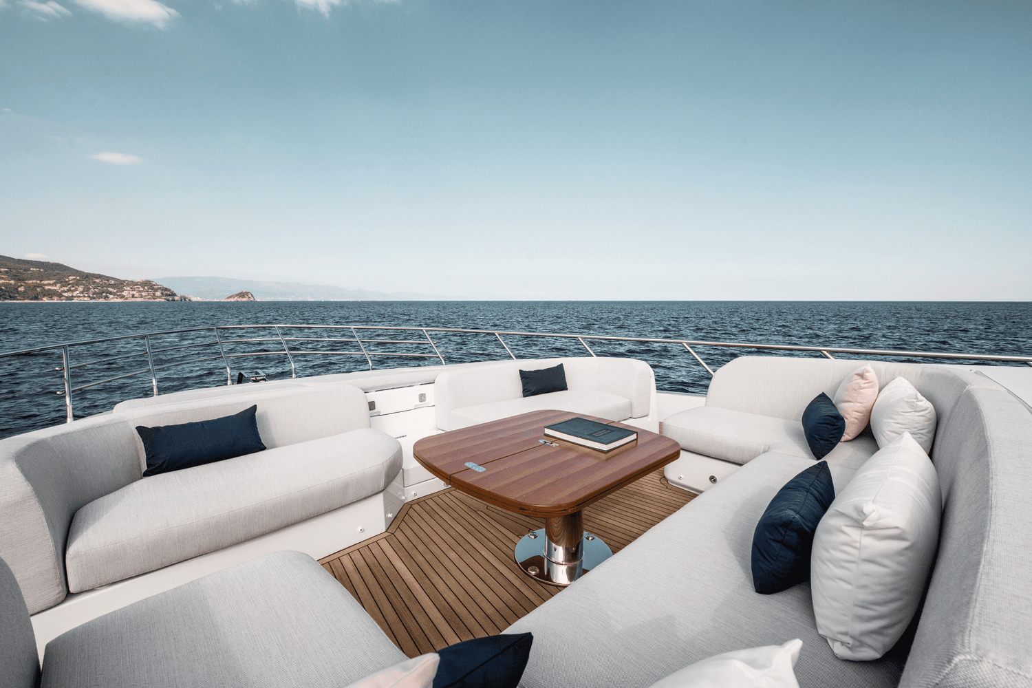 2025 Azimut
                                                             Fly 78 Image Thumbnail #12