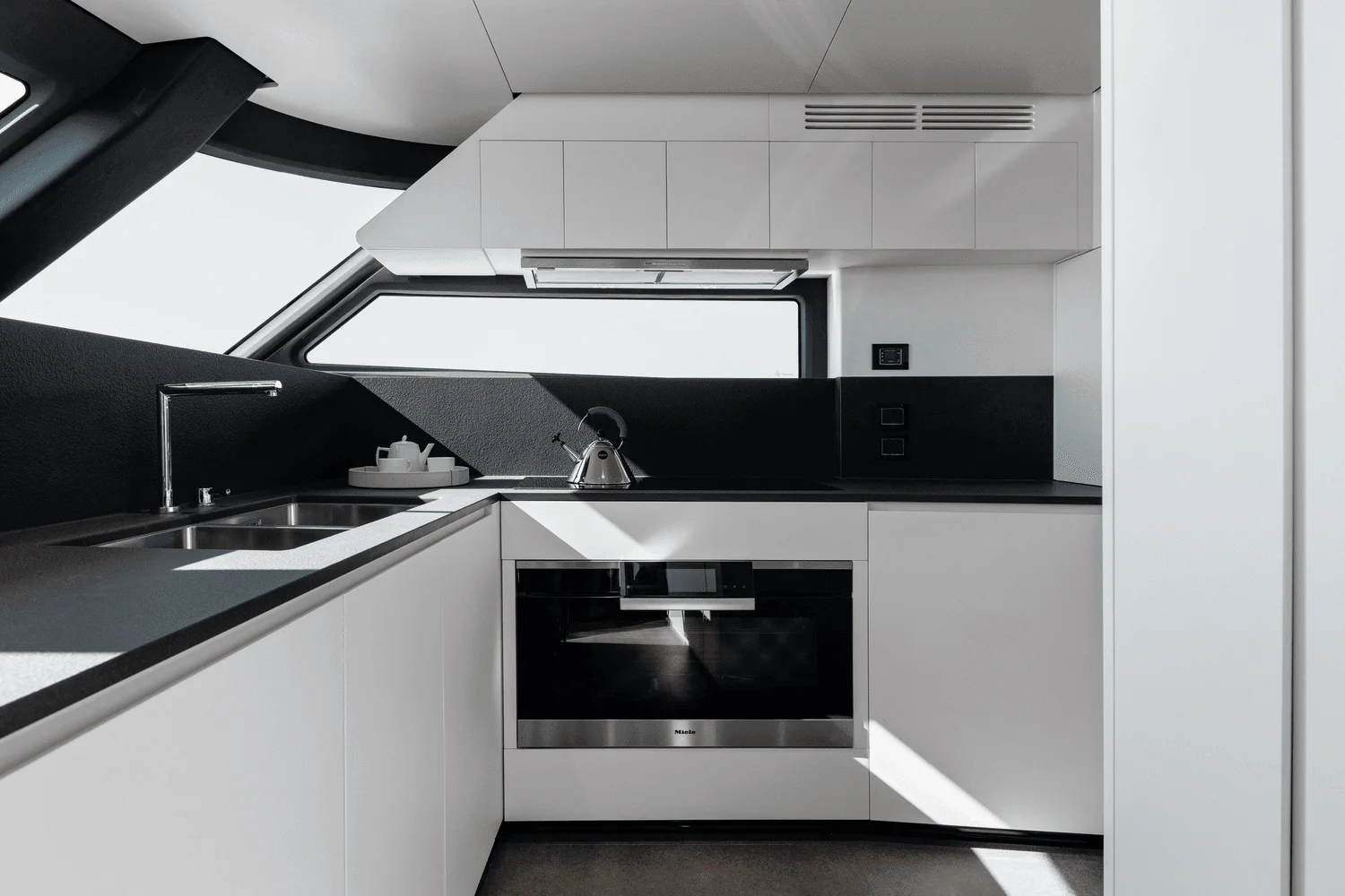 2026 Azimut Magellano 25M Image Thumbnail #33