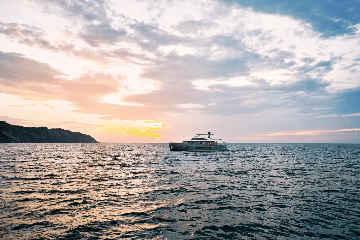 2026 Azimut Magellano 25M Image Thumbnail #6