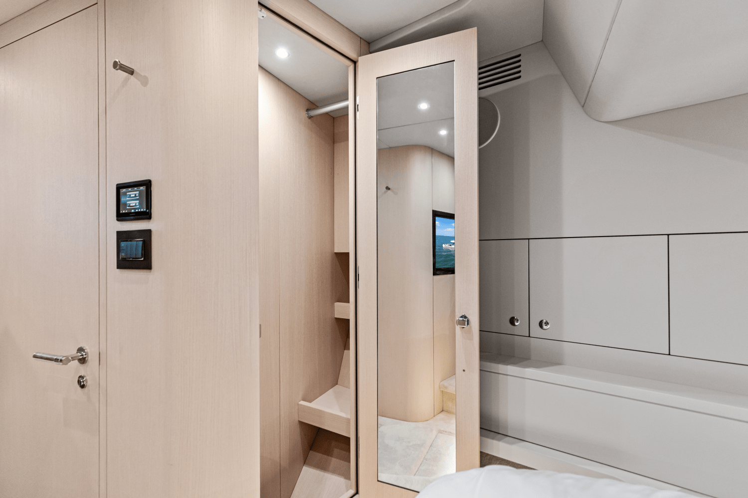 2025 Scout 670 LXS Image Thumbnail #48