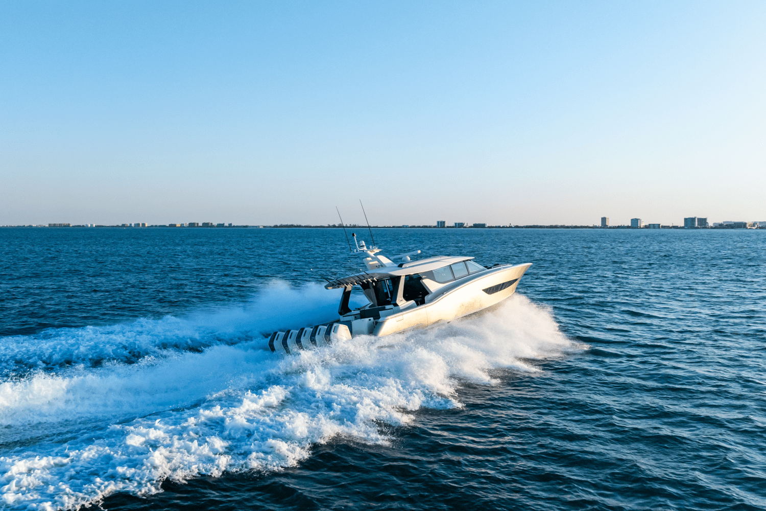 2025 Scout 670 LXS Image Thumbnail #6