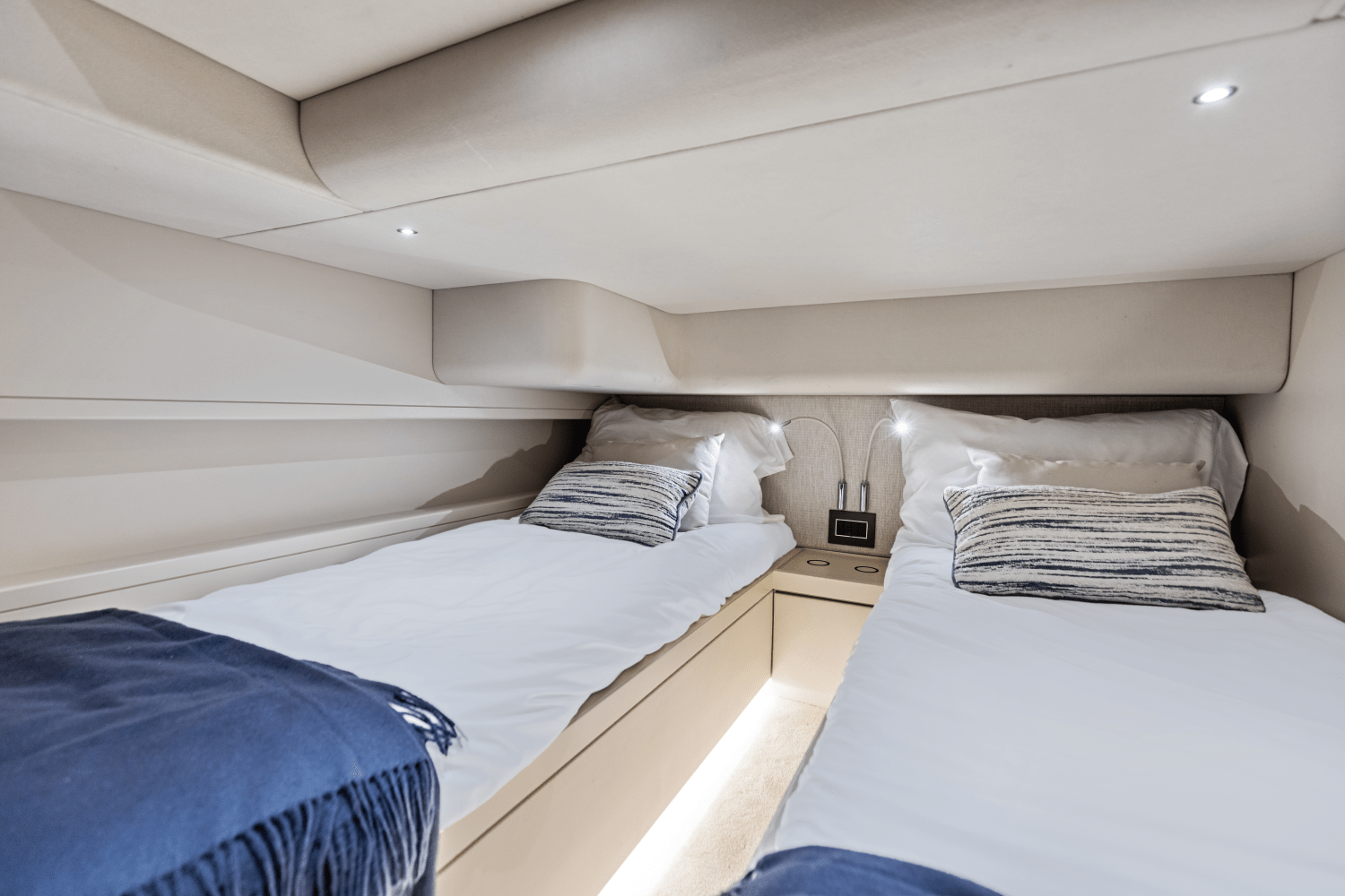 2025 Scout 670 LXS Image Thumbnail #77