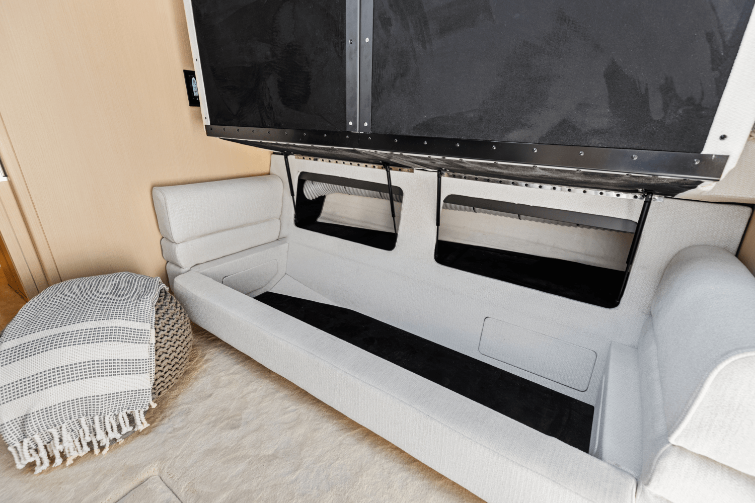 2025 Scout 670 LXS Image Thumbnail #67