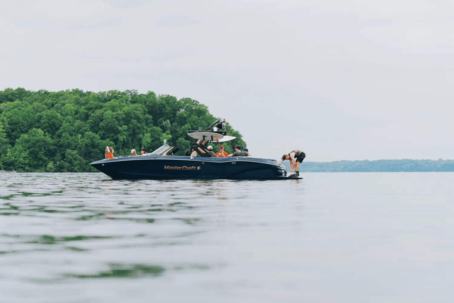 2025 Mastercraft X24 Image Thumbnail #2