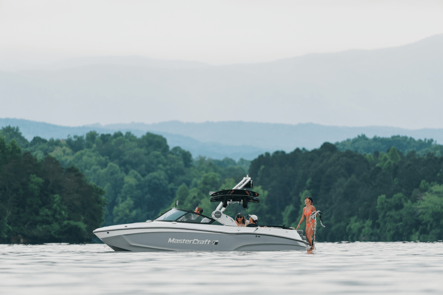 2026 Mastercraft XT20 Image Thumbnail #1